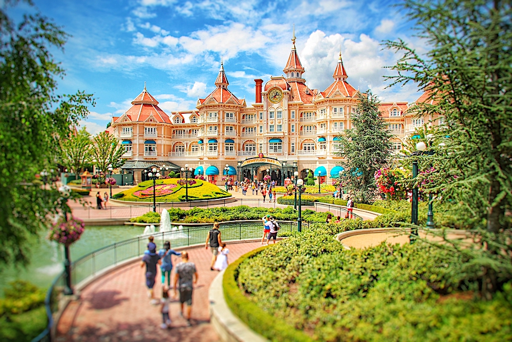 Disneyland Paris Hotel Garden Walk